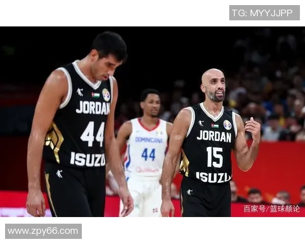 武汉篮球队在世界杯积分榜上以56分稳居第一名展现强大实力